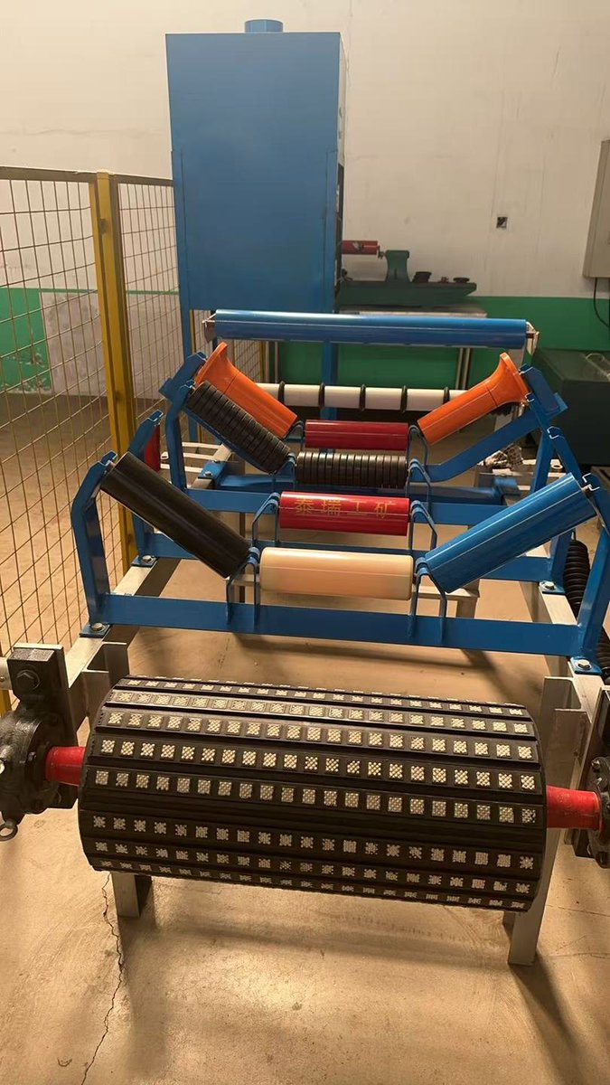 Tairui_'s tweet image. Heavy-duty conveyor rollers in factory stock! Steady production &amp;amp; fast shipping for global partners. 👉 bestconveying.cn #ConveyorRollers #HeavyDuty #FactoryStock