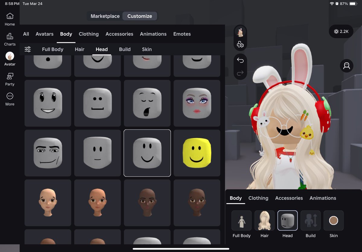 Callmehroyalecloudy tweet media