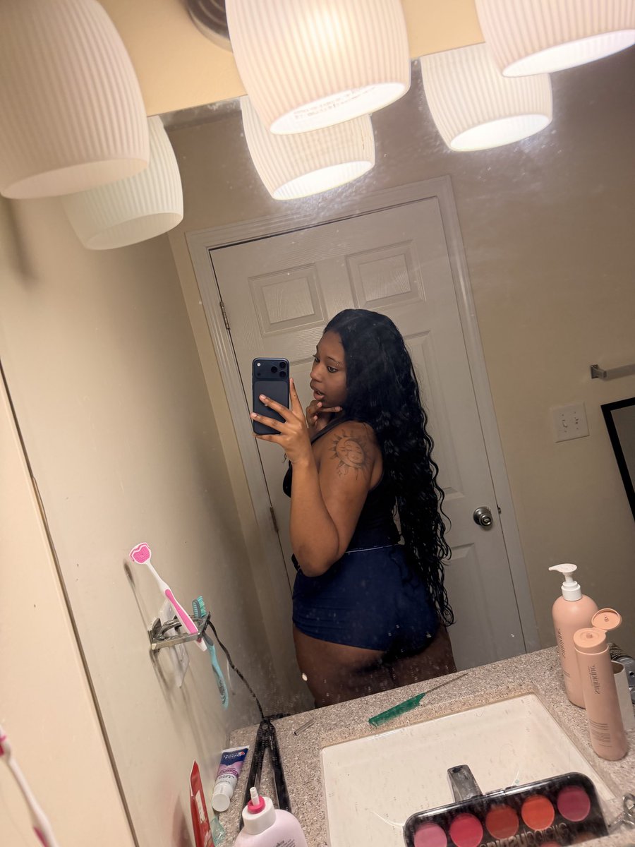 narcissist tweet media