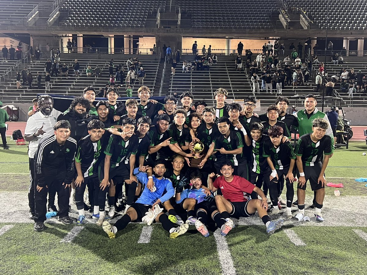 Bryan Adams HS tweet media