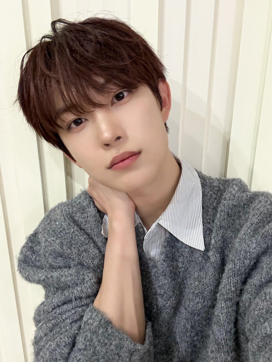 𝓸𝓾𝓻 𝓫𝓵𝓾𝓮𝓶𝓲𝓷𝓰 𝓮𝓻𝓪 tweet media