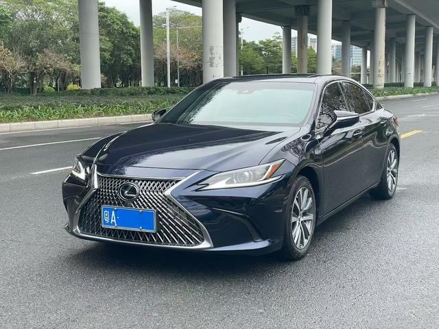 showvae's tweet photo. LEXUS ES200
Year：2020
Price: 174800RMB
Mileage: 51000KM
Engine: 2.0L https://t.co/F9wNB0vrov