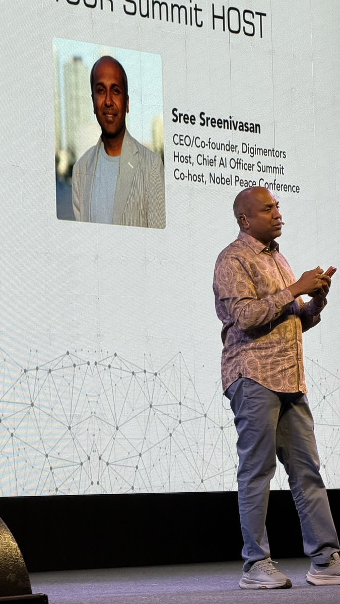 R “Ray” Wang 王瑞光 #Cupertino #AI #Energy R.NFT tweet media