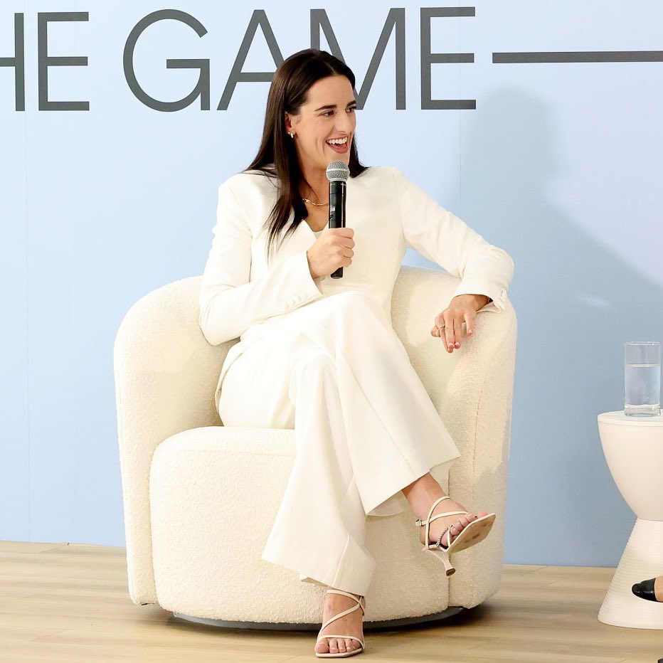 Claire: Caitlin Clark Style tweet media