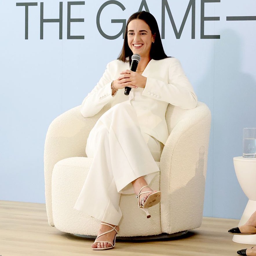 Claire: Caitlin Clark Style tweet media