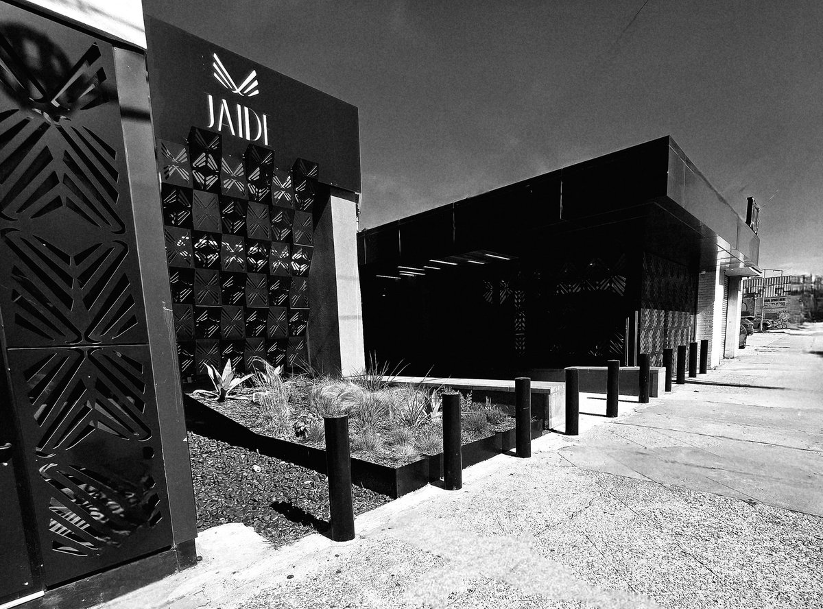 Getting Some Thread tweet media