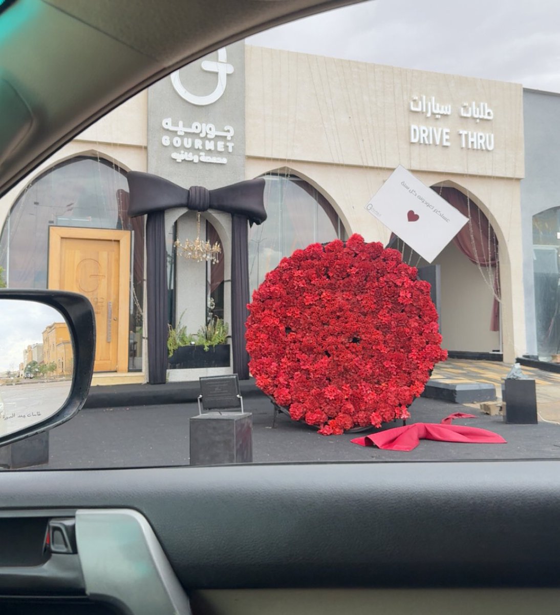 NOON_14_'s tweet photo. صَعب تساويِني مع بـاقي الناس
أنـا أنا .. والناس كلن وحجمة https://t.co/SbuhjMVkxR