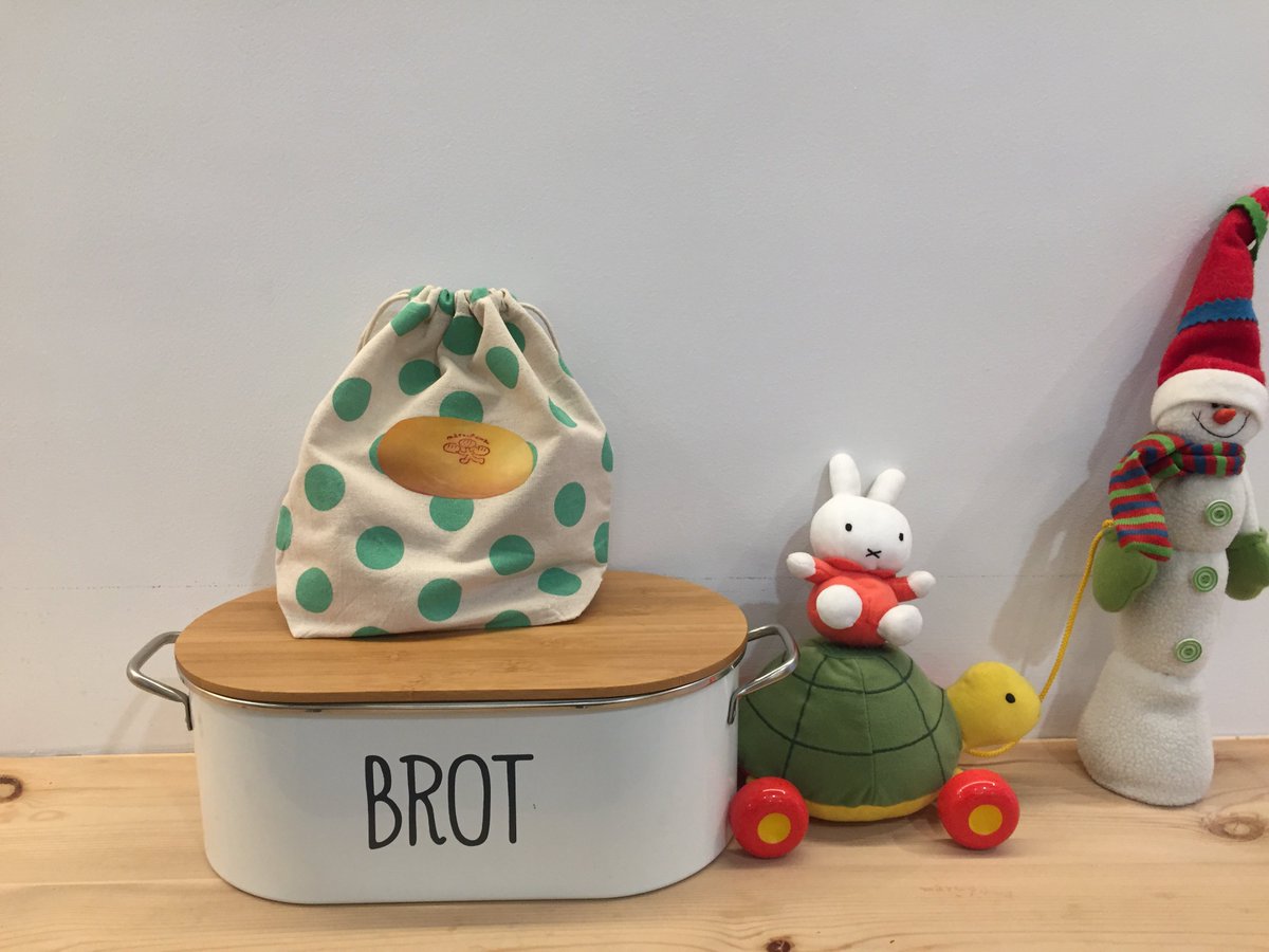 终于躺在马路上 tweet media