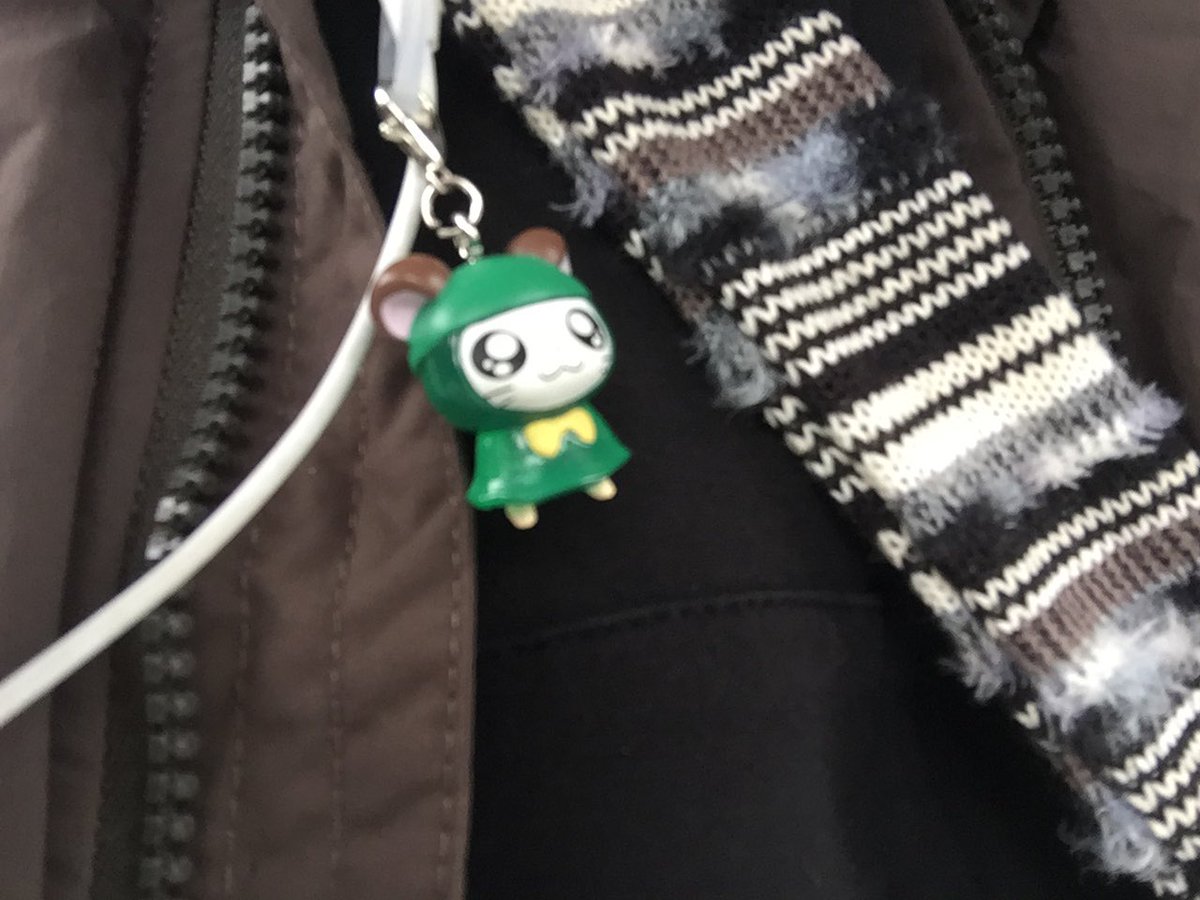 终于躺在马路上 tweet media