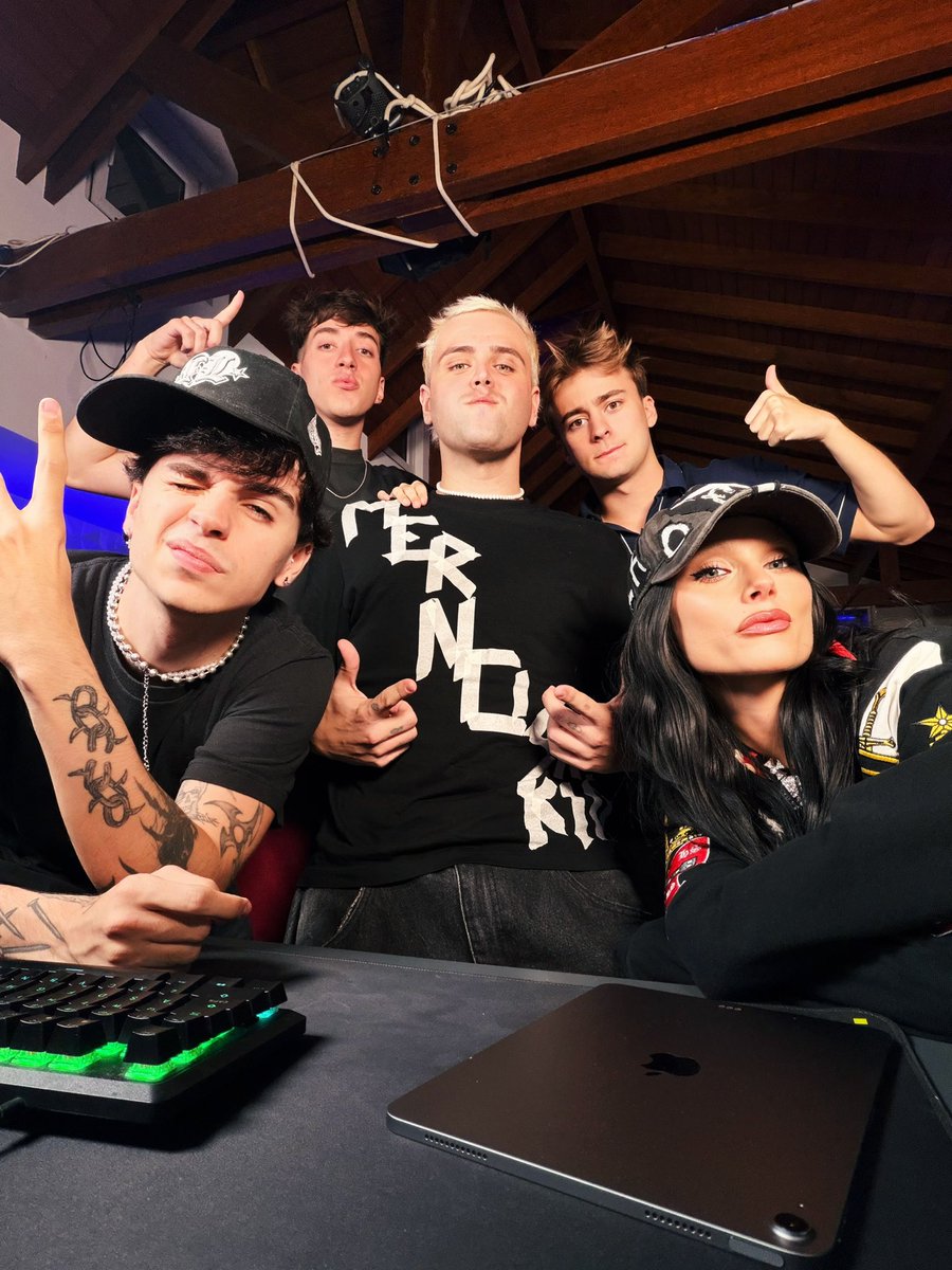 Tomiraimon tweet media