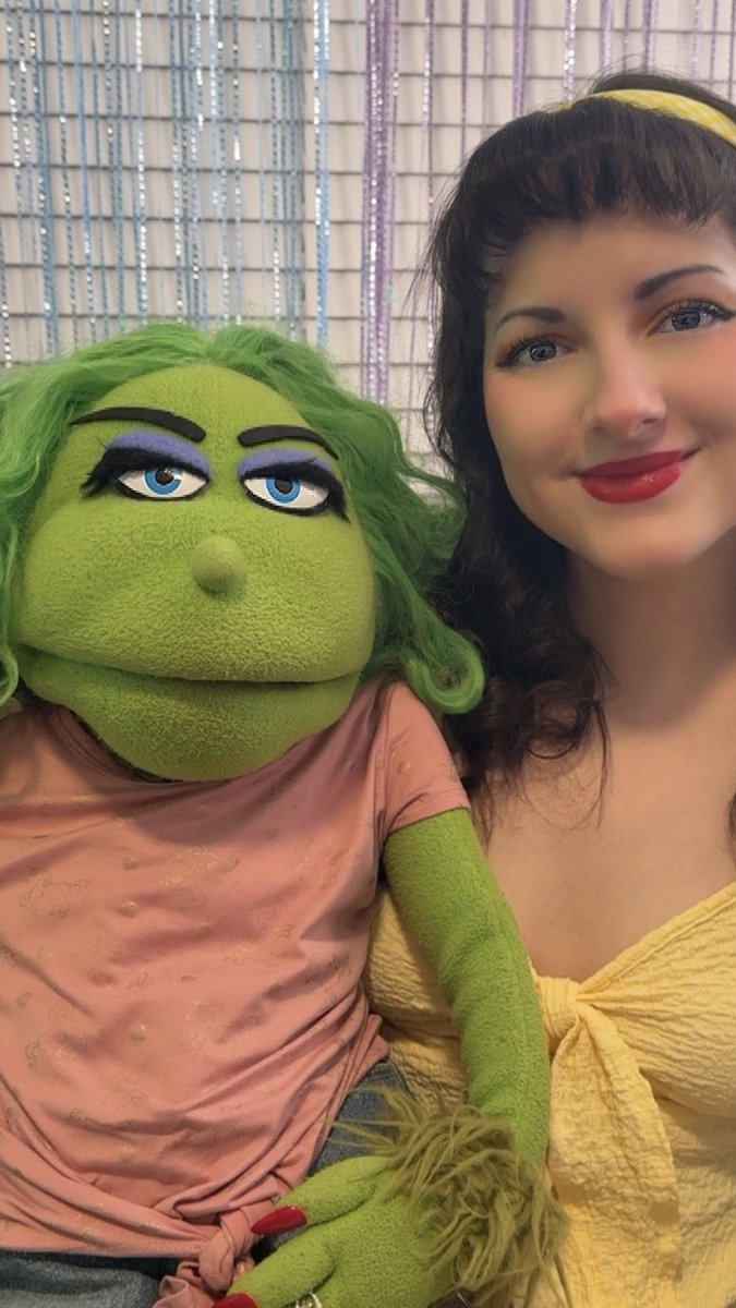 CaptainJen_E tweet media