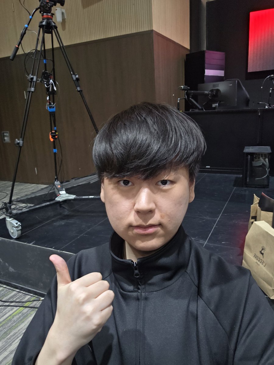 옵카이브 tweet media