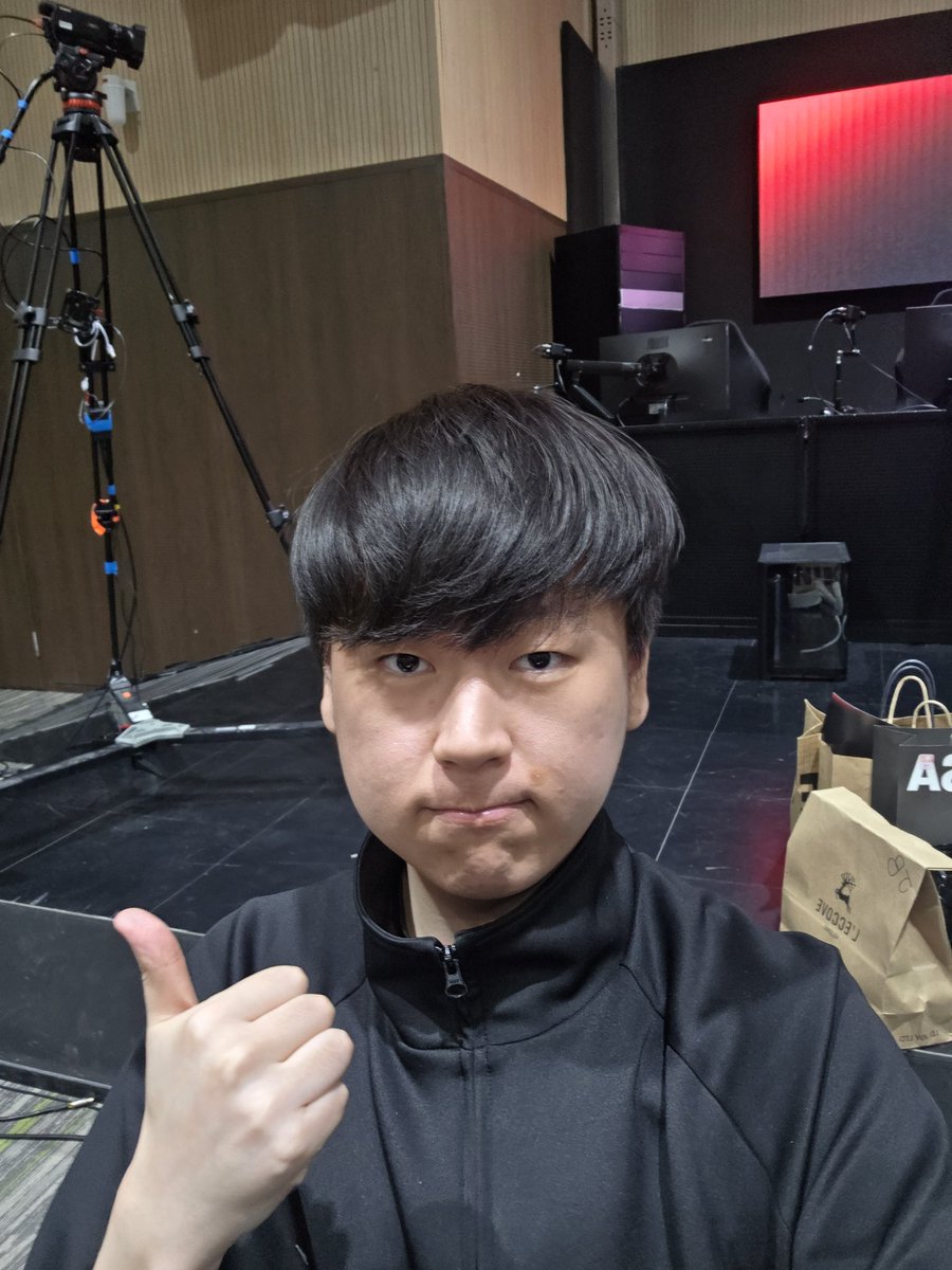 옵카이브 tweet media
