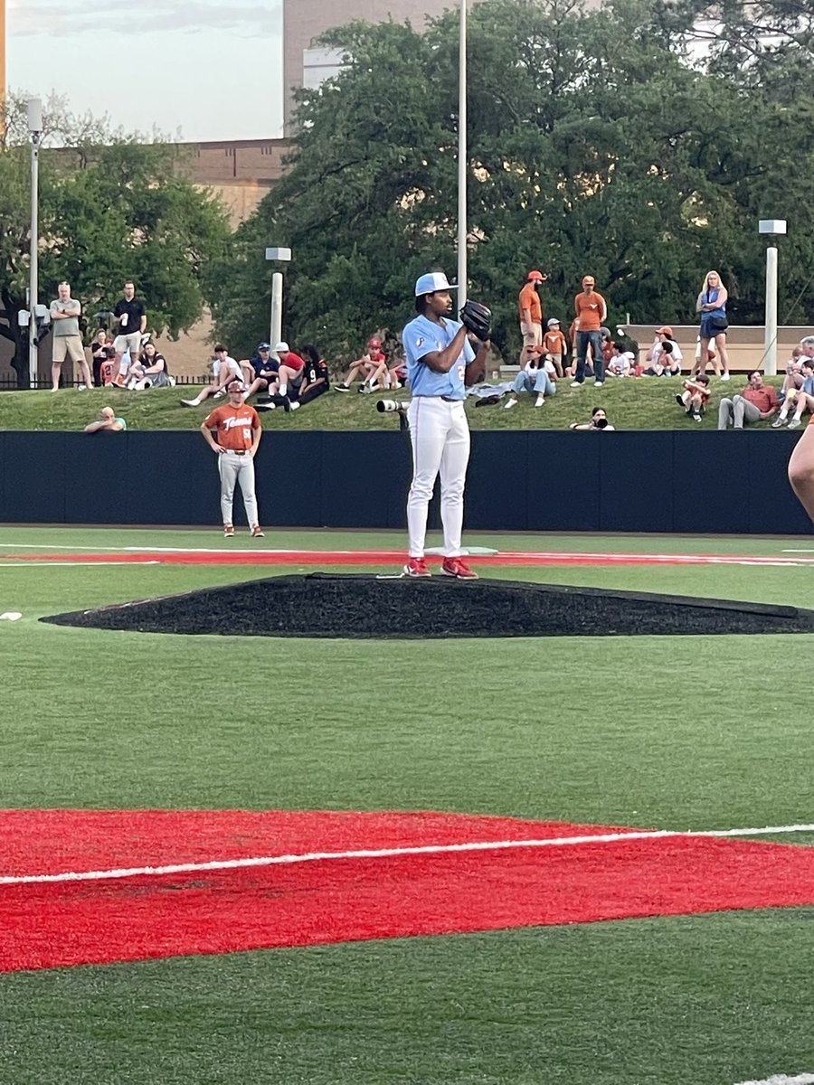 Nokona Powell tweet media