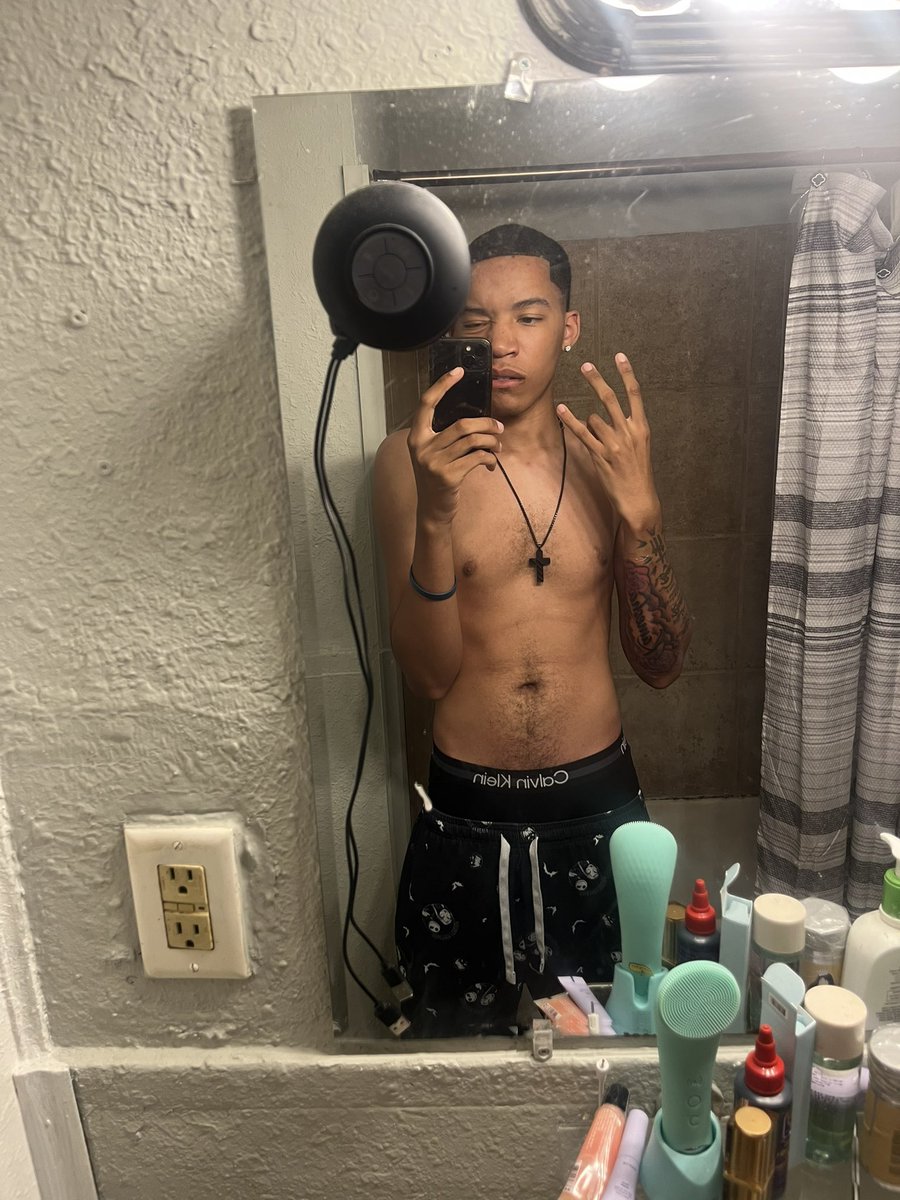 Jay tweet media