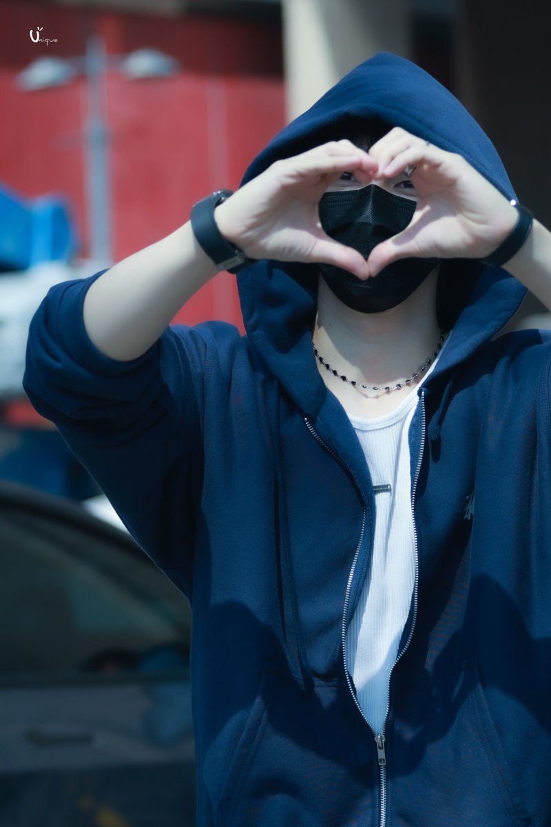 Unique_Ken tweet media