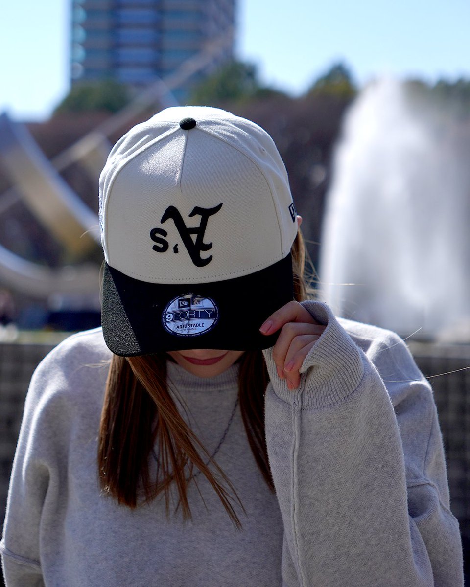 nextfocus_cap's tweet photo. 【海外限定 日本未発売】
NEW ERA（ニューエラ）
9FORTY A-Frame
Oakland Athletics
「UPSIDE DOWN」

https://t.co/mJKdDXtQKe

#newera #ニューエラ #キャップ #cap #ストリートファッション #ストリート #アップサイドダウン #UpsideDown #Athletics #アスレチックス https://t.co/x8UYPpiF66
