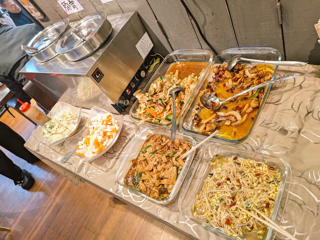 デカ盛りラーメン食べてます(デカさん)🍜 tweet media