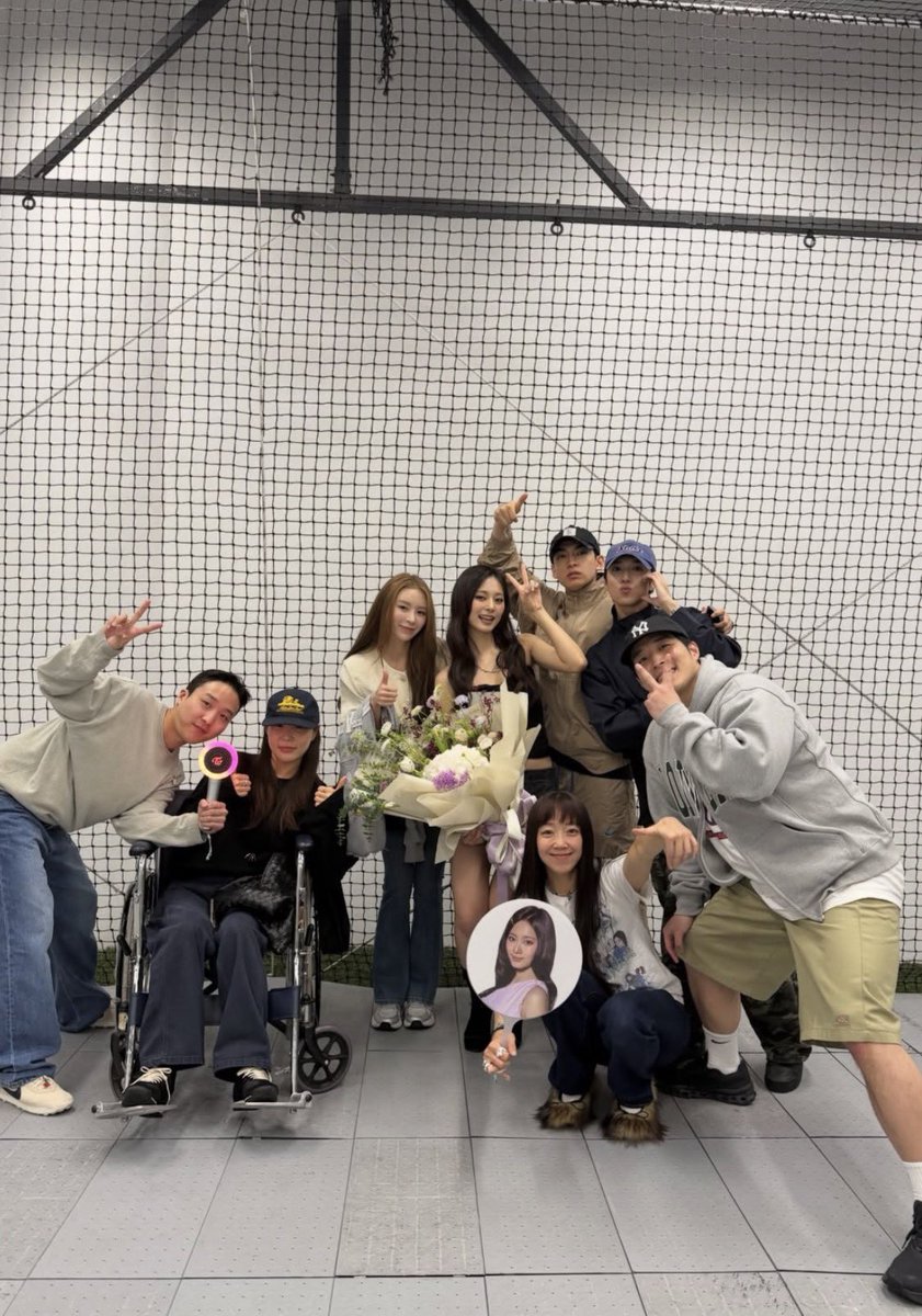 gayfortzuyu tweet media