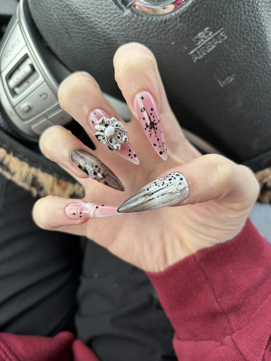 mad ᶻ 𝗓 𐰁 tweet media