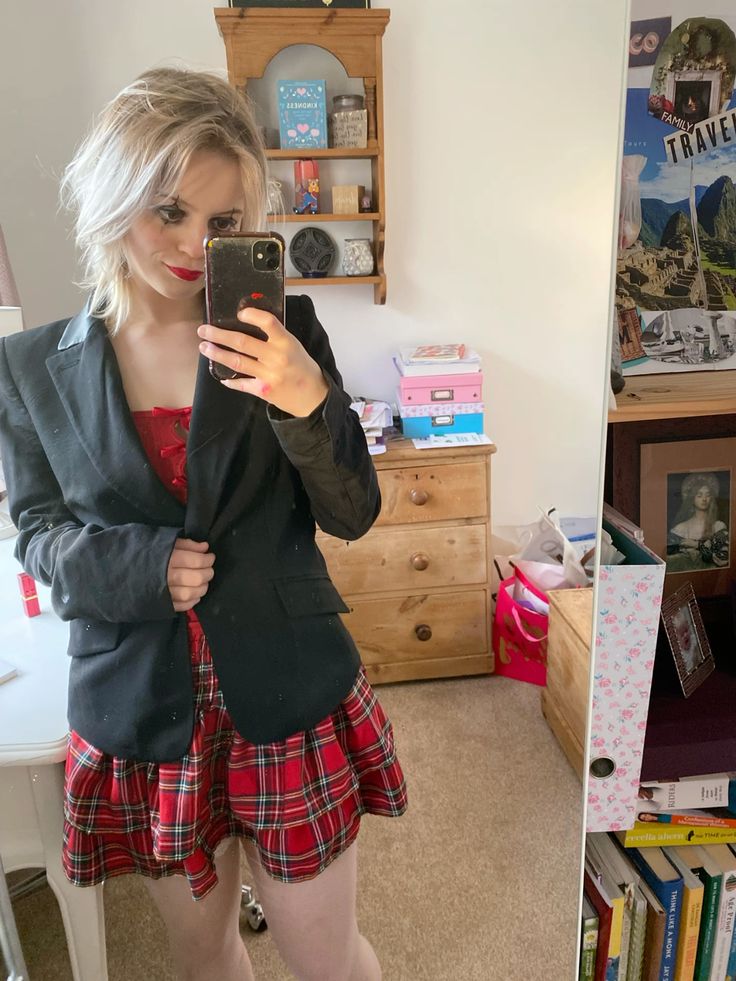 CHARLEKJTYHTUR9I39024390-9-230 tweet media