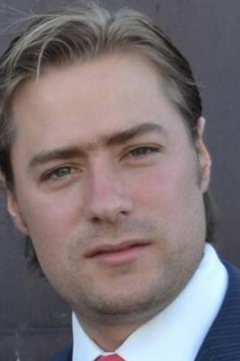 MISS POIROT tweet media