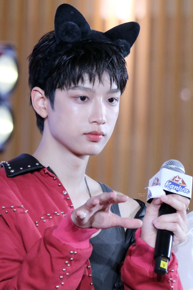 ⊹𝓑𝓮𝓷𝓵𝓲𝓷𝔂 ⊹ 🦊🐰 tweet media