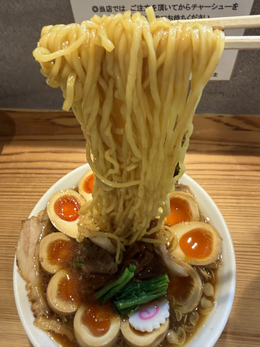 変なおじさん tweet media