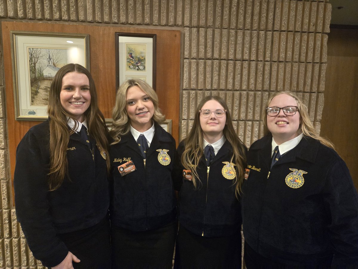 GallatinFFA's tweet photo. Another busy day at State Convention. Farm Business Management competed and placed in the top ten. This earned them the right to advanced to the final round. Next up Quiz Bowl competed. Lastly, Aislinn Davis and Bailey Stewart received their State Degrees. Congratulations Ladies! https://t.co/7Szc4ckfou