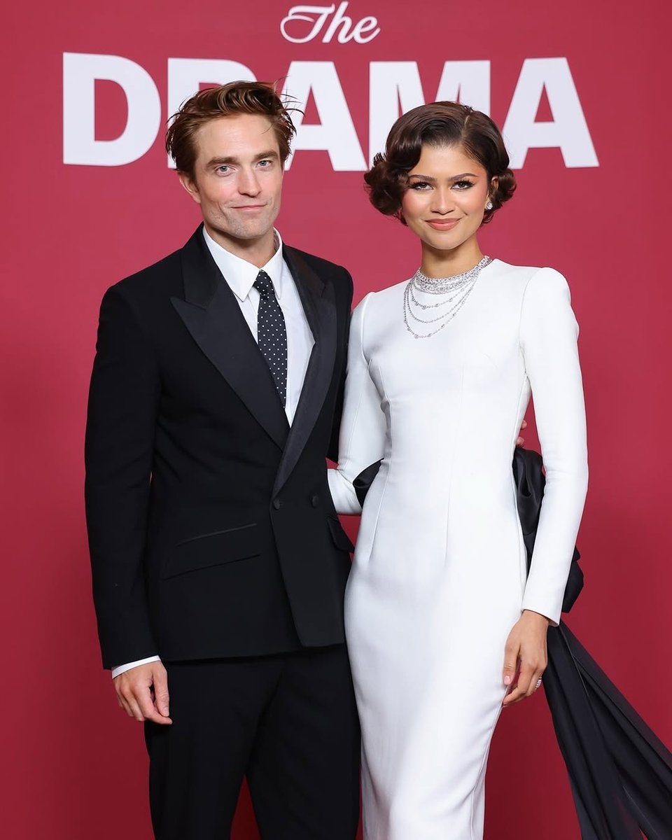 _CarlosMeraz's tweet photo. Zendaya and Robert Pattinson presented The Drama in Paris, where they star as a couple whose wedding is shaken by a secret.

The film, directed by Kristoffer Borgli, will hit theaters on April 1. https://t.co/9VxsBJOGBE