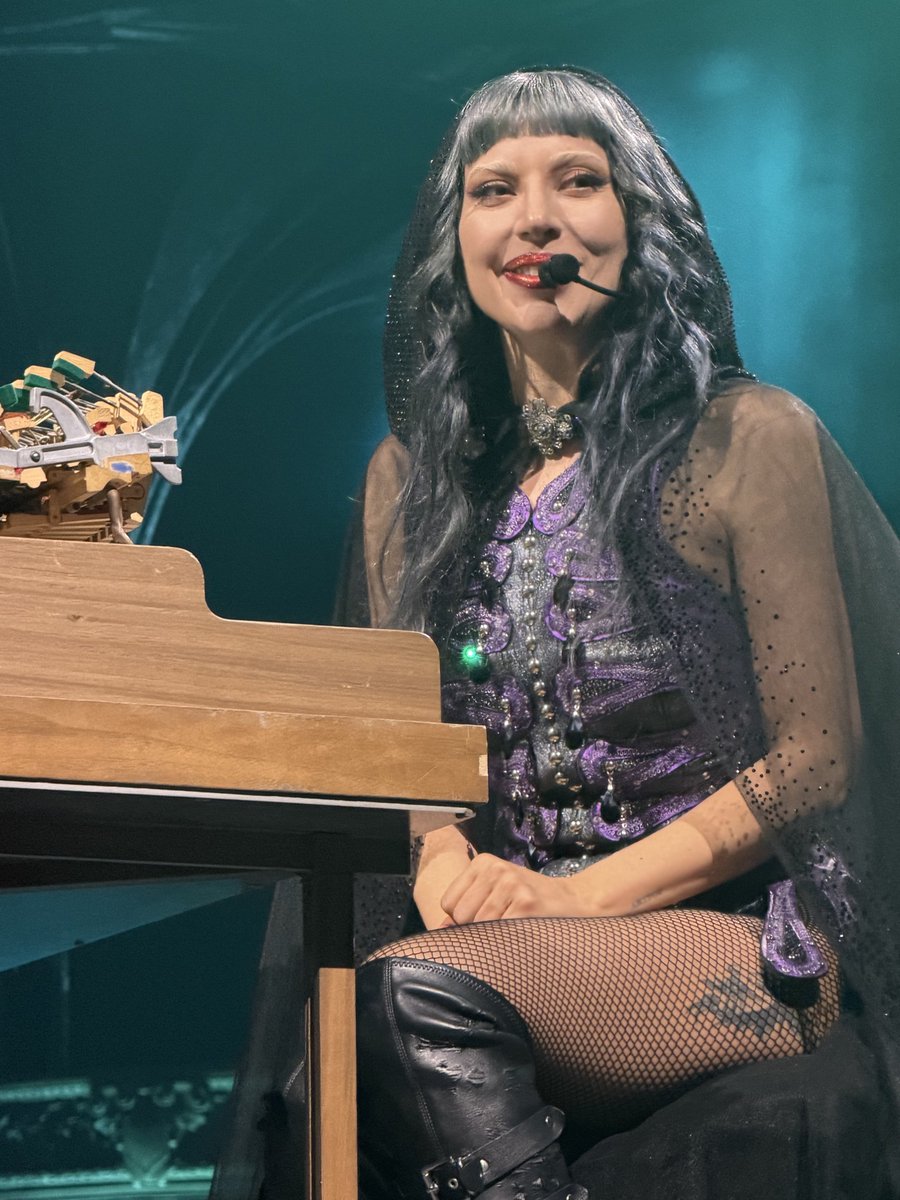 l∀UREN tweet media