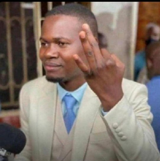 Nikol Lavrin tweet media