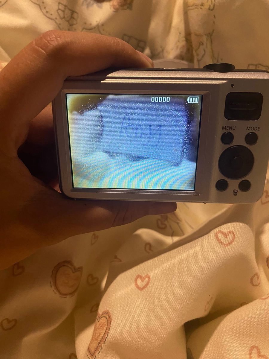 DiamondLeg62362's tweet photo. Samsung es75  รุ่นฮิต โทนสวย แฟลชแรง ซูมได้  เต็มระบบ🍡

ตำหนิ : จอย่นไม่ส่งผลกับรูป

สิ่งที่ได้รับ🧸 กล้อง แบต สายคล้อง

1,990 ���วมส่ง🍭
 
#กล้องดิจิตอล #ส่งต่อกล้องดิจิตอล https://t.co/YRYivcGDUj