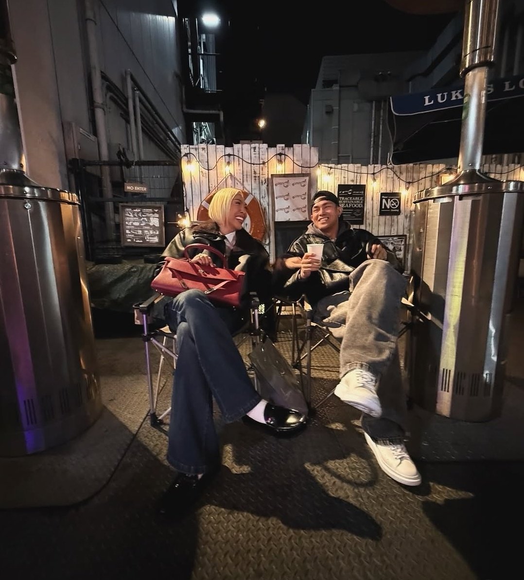 justmayn tweet media