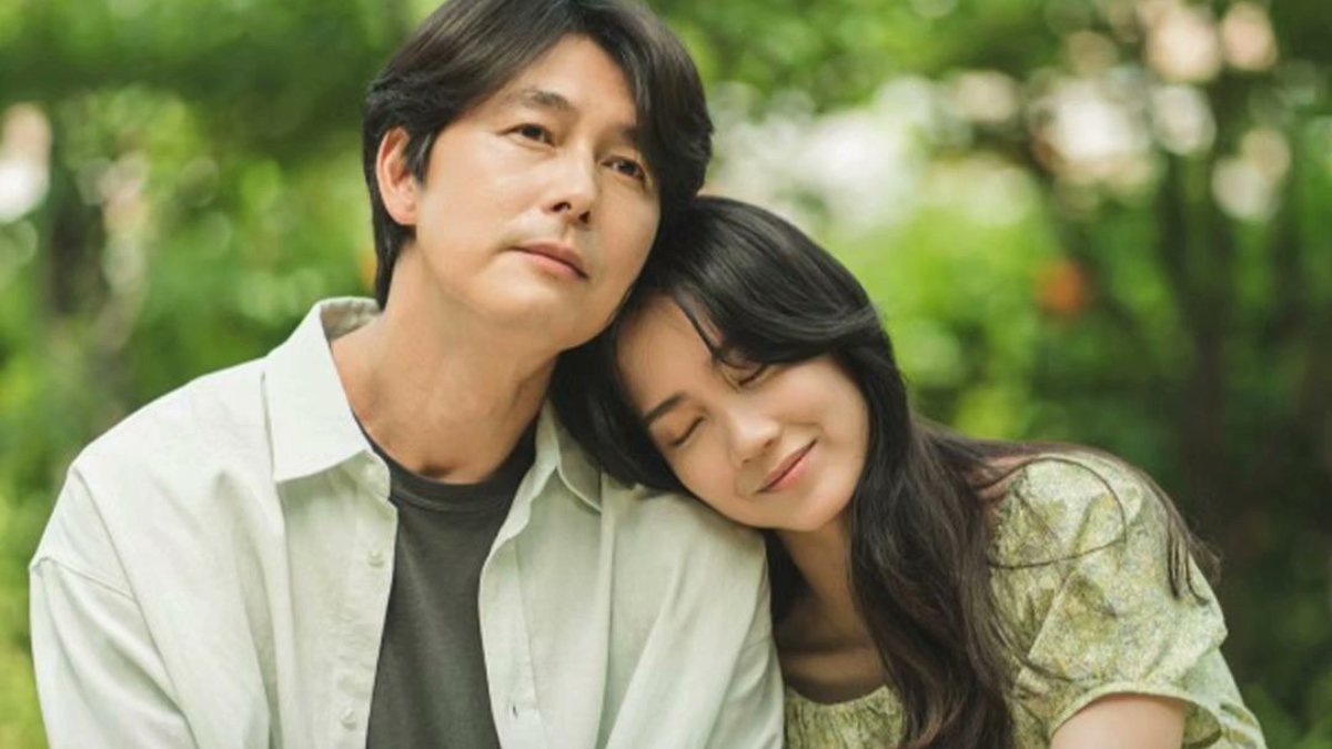 akunmuid's tweet photo. Love Me bukan sekadar drama romantis, tapi juga tentang proses penyembuhan, menerima diri sendiri, dan belajar mencintai lagi. Kisahnya terasa realistis dan emosional, terutama buat yang pernah kehilangan atau terluka.

#zonauang #zonajajan https://t.co/U1LODEOtz4