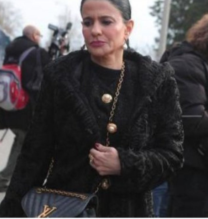 Κυρά Ζαχάροβα, η πεθερά σας tweet media