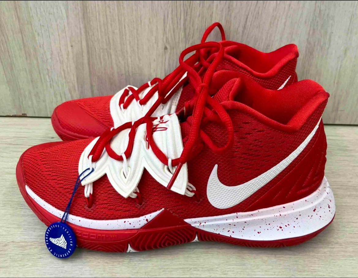 カイリー5（グローバルラスト） グローバルラスト✓ かなり状態良さそう NIKE KYRIE 5 TEAM UNIVERSITY
