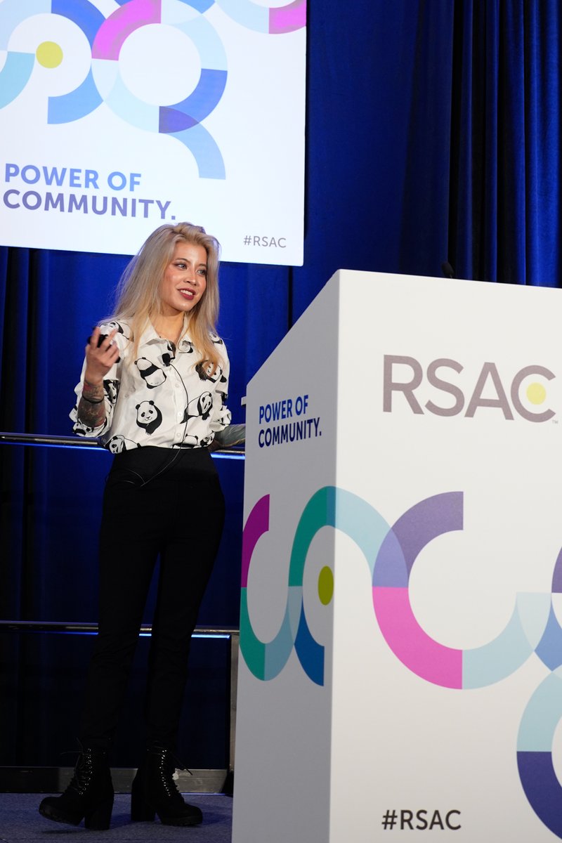 Huntress tweet media