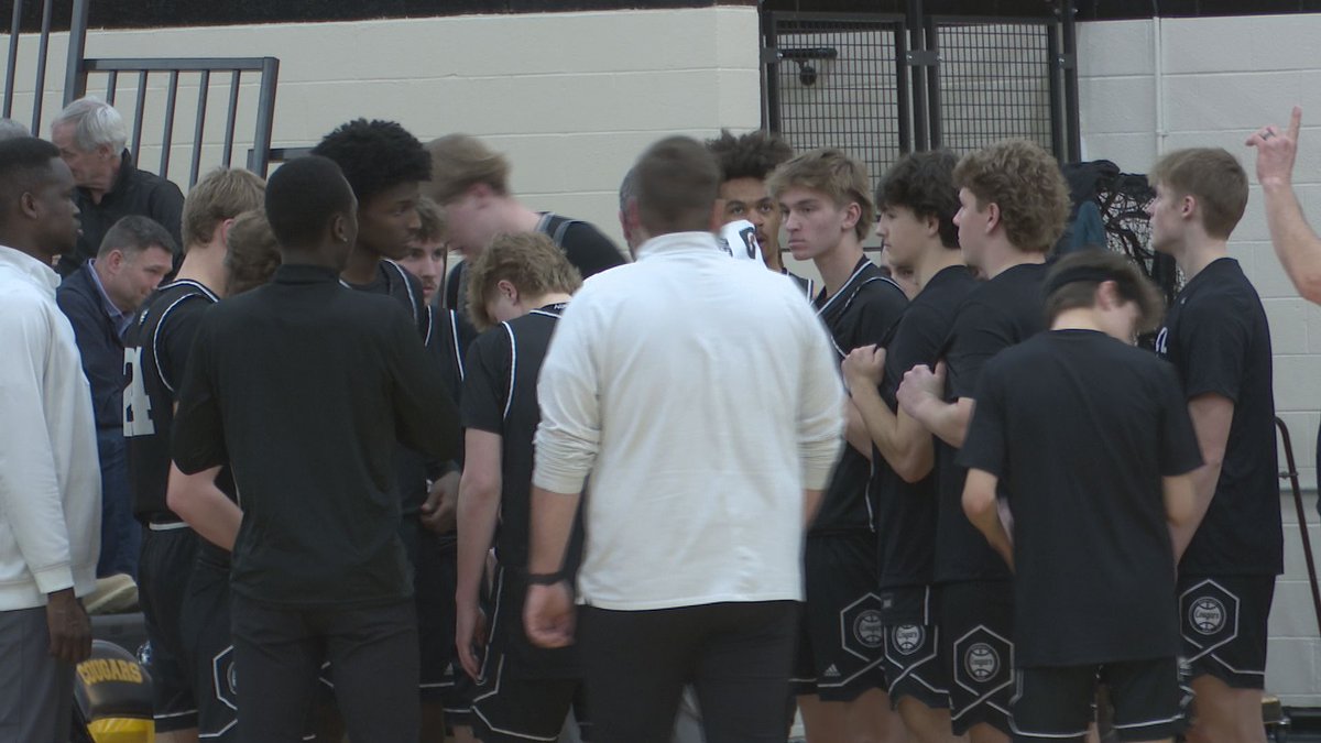 KEYCNewsNow's tweet photo. Mankato East is looking to make a deep run at this year's state tournament. 
WATCH: https://t.co/8t1dq4A0tN https://t.co/BC8GHVWH36