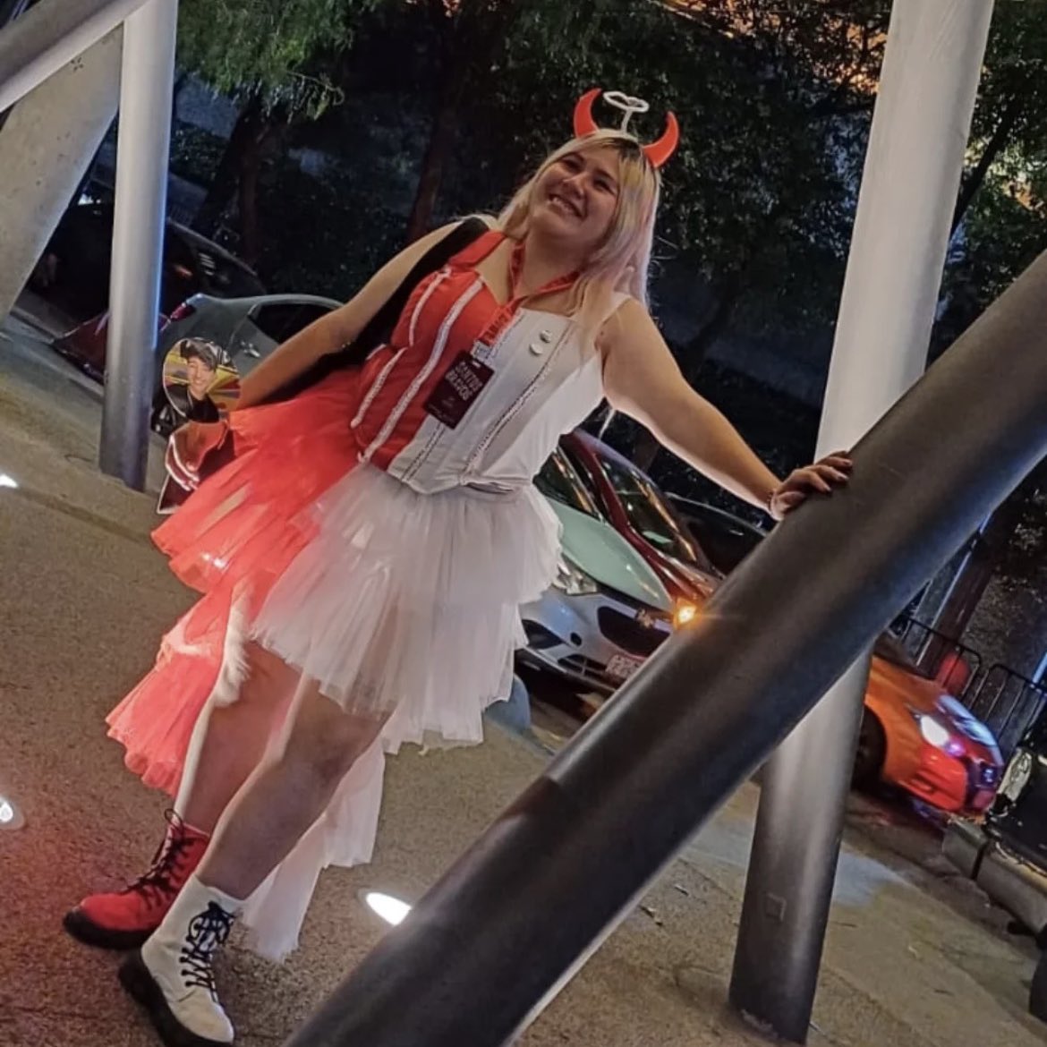 #IntegraciónDUAL si son las casi 11 pero aprnas me enteré JAJAA

Holii, soy Valeria pero me dicen Val, tengo 20 años, soy de la cdmx y mi gallo es kenneth (bias no porque esta chiquito) 
Mi cancion favorita es fe y siempre ando en los eventos de santos bravos<3