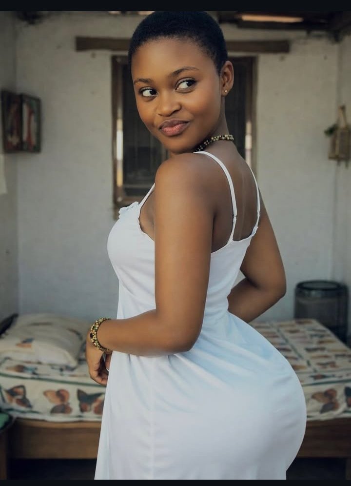 Queen Leashie 🏵️. tweet media