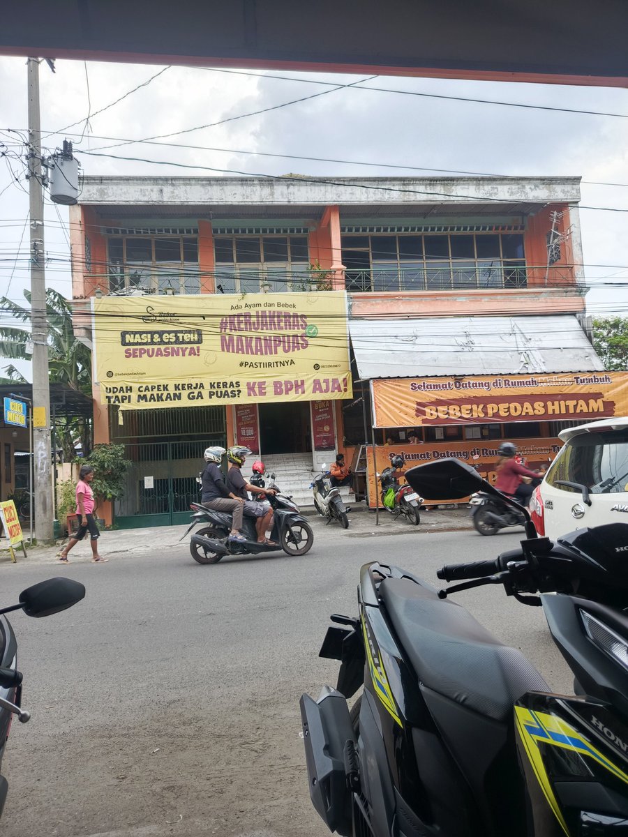 pinggiran solo tweet media