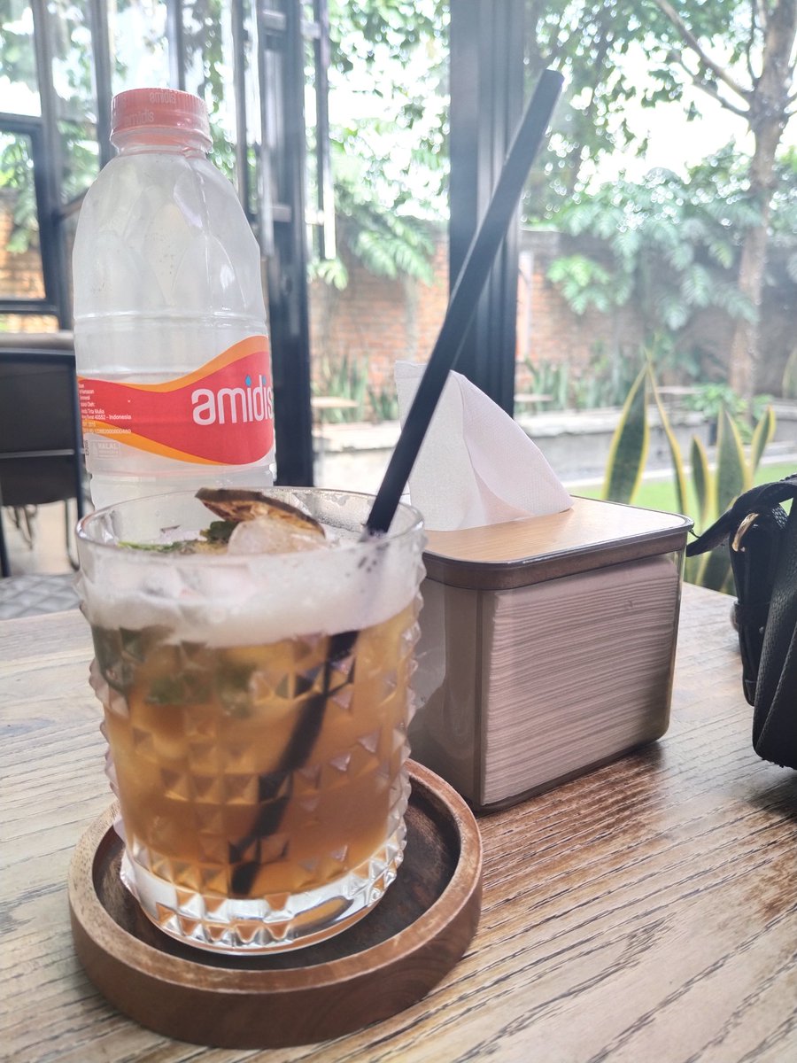 elfa17899's tweet image. Ada yang tau ini dmn?? 
Yang tau boleh nyamper ya hahahhaa
#bercanda