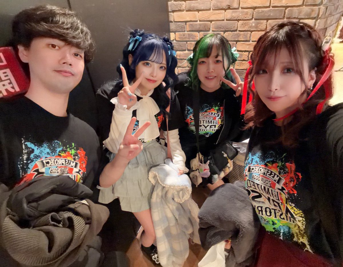 みいエル tweet media