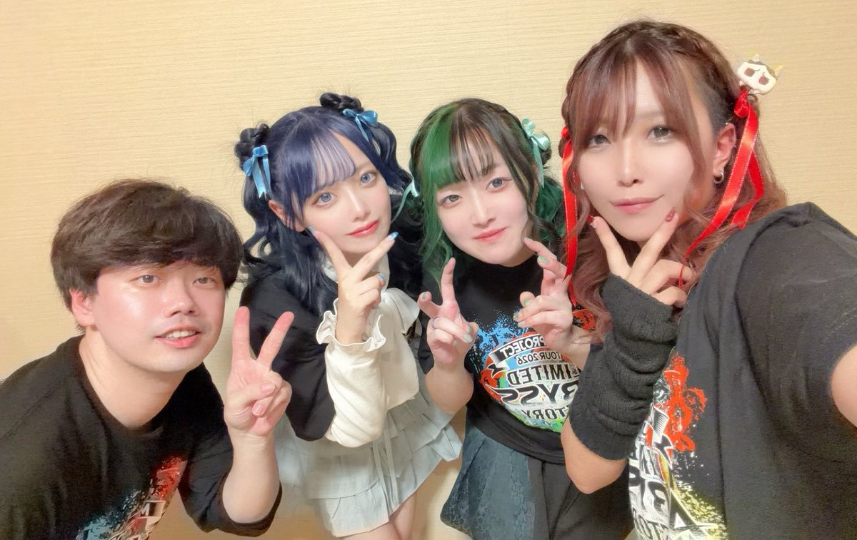 みいエル tweet media