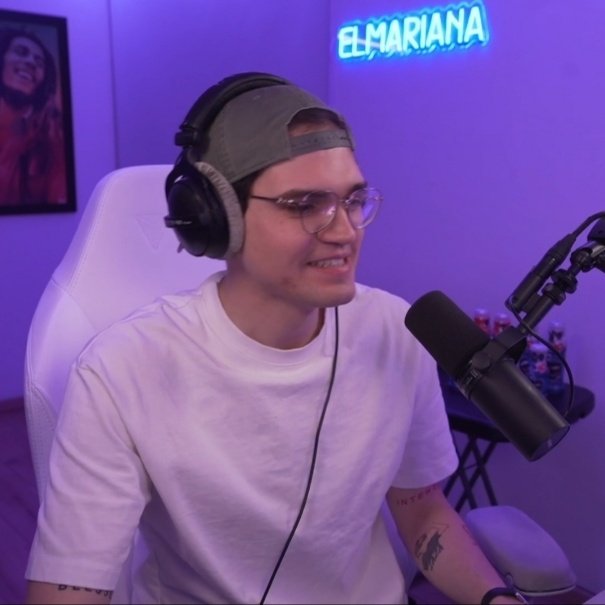 - <a href="/elmarianaa/">ElMariana🤙🏻</a> 
Valdo, muchísimas gracias por el stream de hoy, estuvo increíble, me la pasé muy bien. Que descanses y que cenes muy rico hoy.
Te quiero mucho 💕