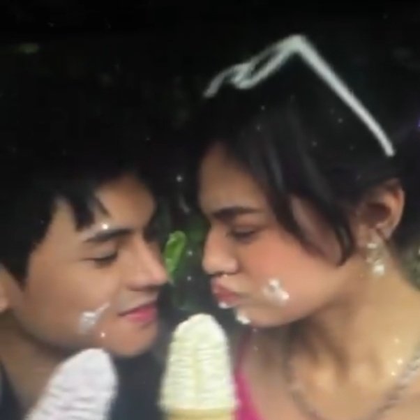 αякιη tweet media