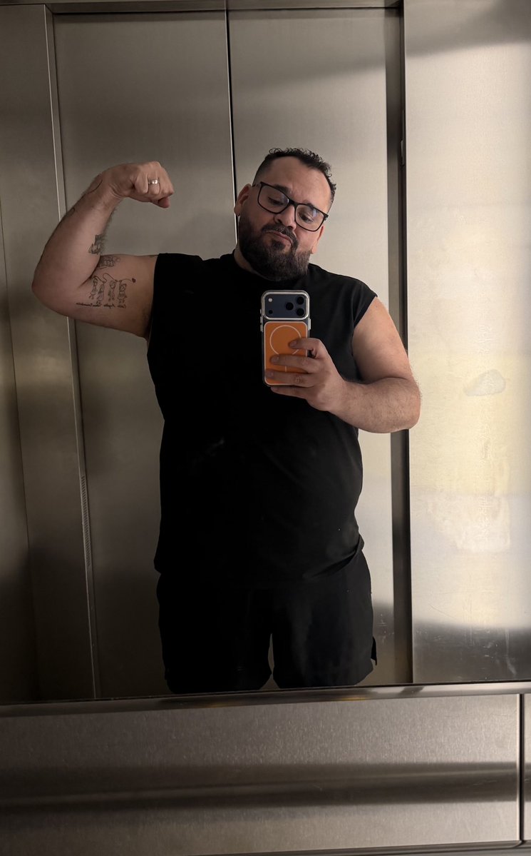 Micky 🍅 tweet media