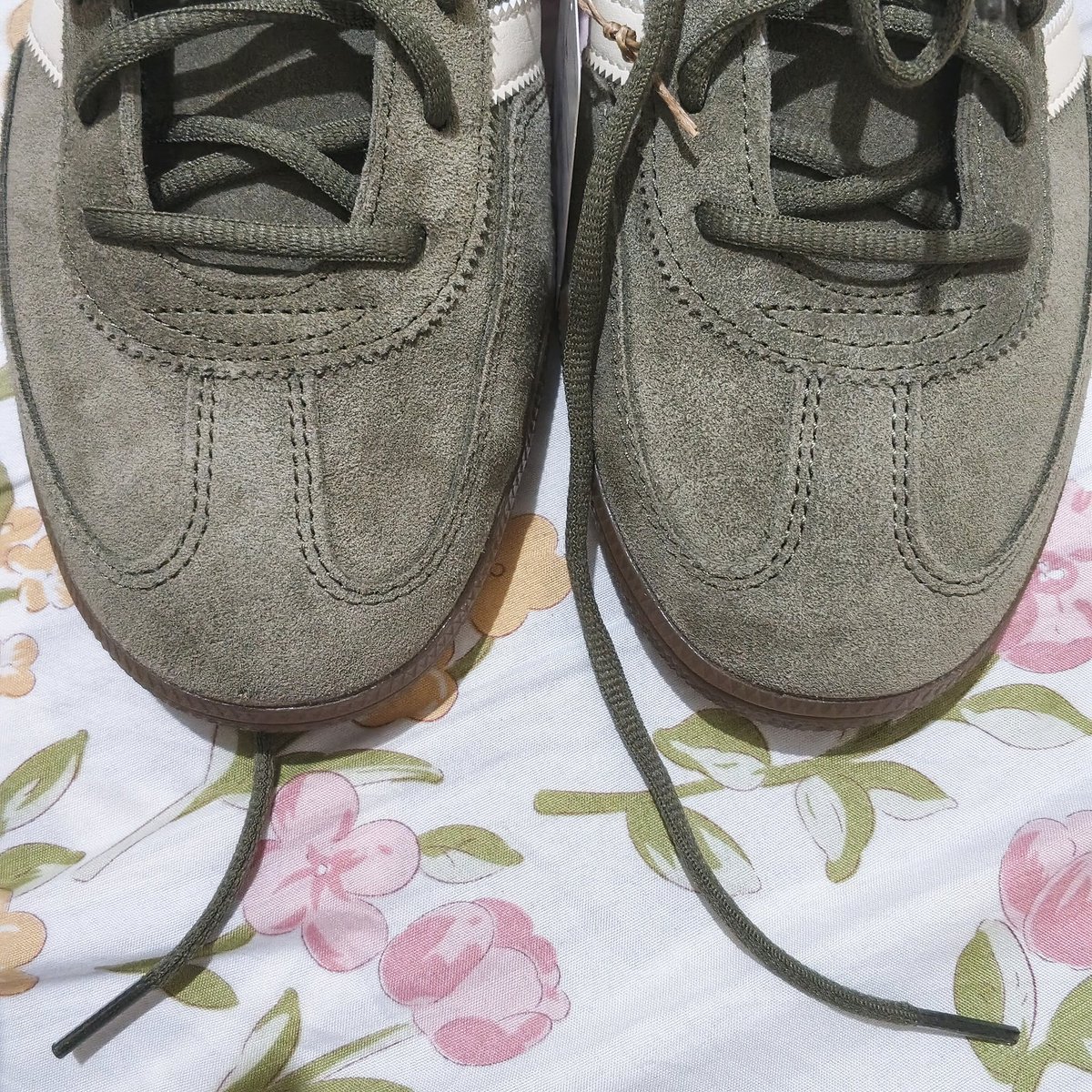 f é y a tweet media