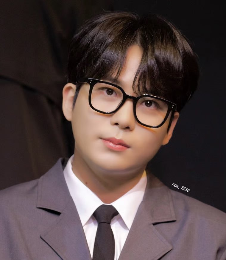 YSpussydestroyer3000 tweet media